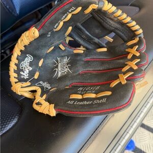 Rawlings 10.5 right throwing youth glove highlight series
